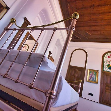 Boutique Hotel Praga Gjirokastër الغرفة الصورة