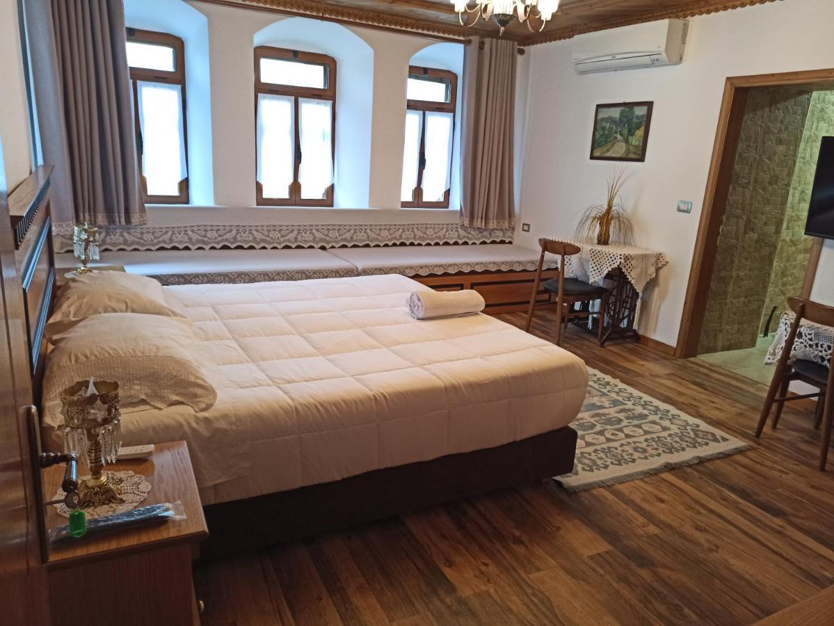 Boutique Hotel Praga Gjirokastër المظهر الخارجي الصورة